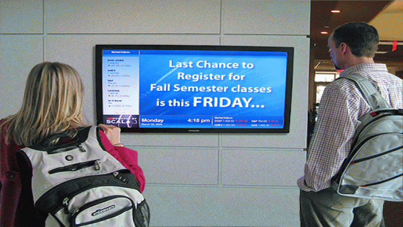 立式廣告機與壁掛廣告機的區別