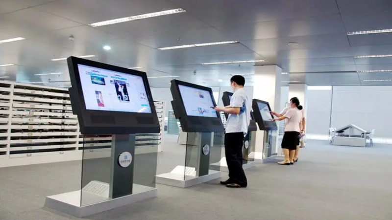 觸摸一體機的價格與什么因素有關？